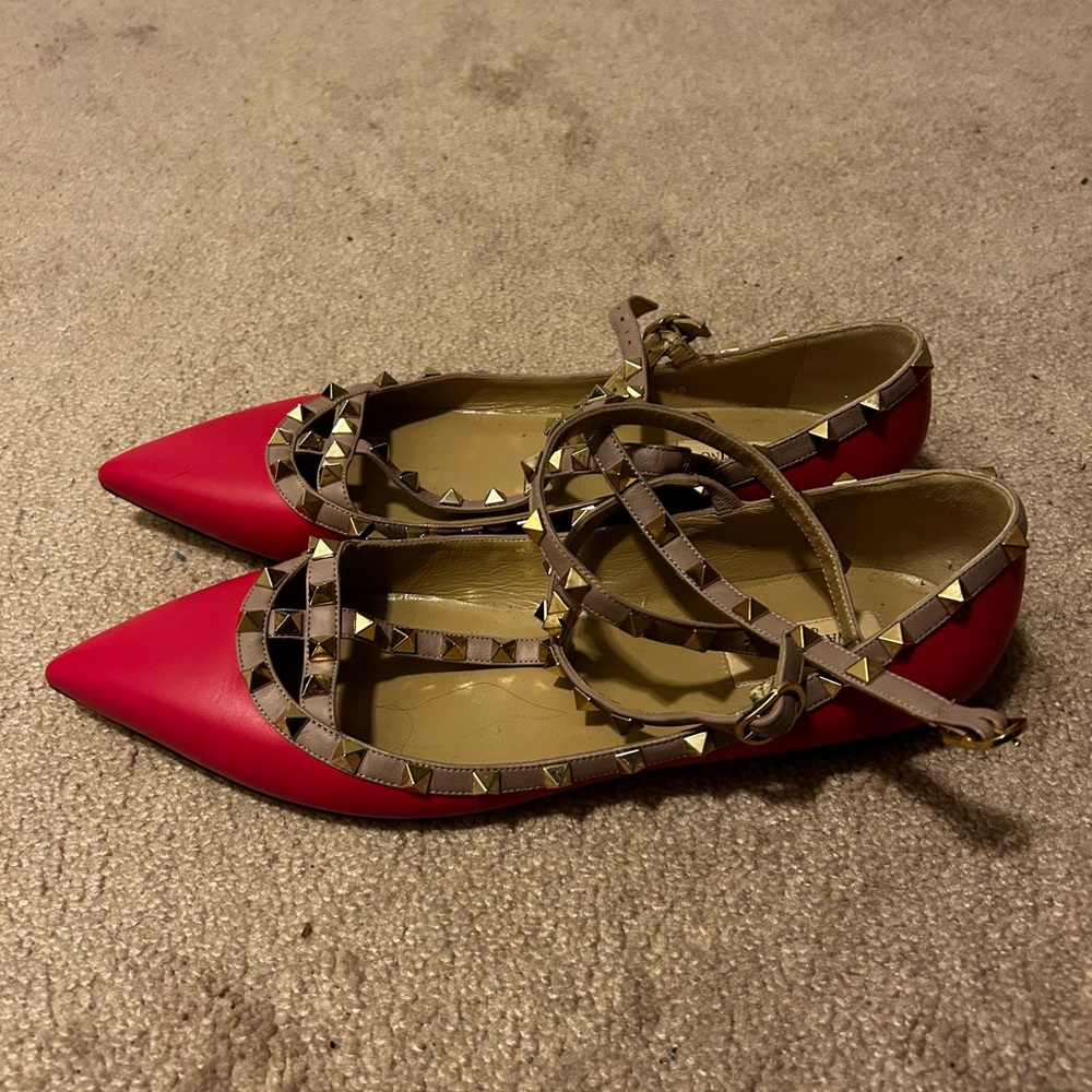 Women’s Valentino flats